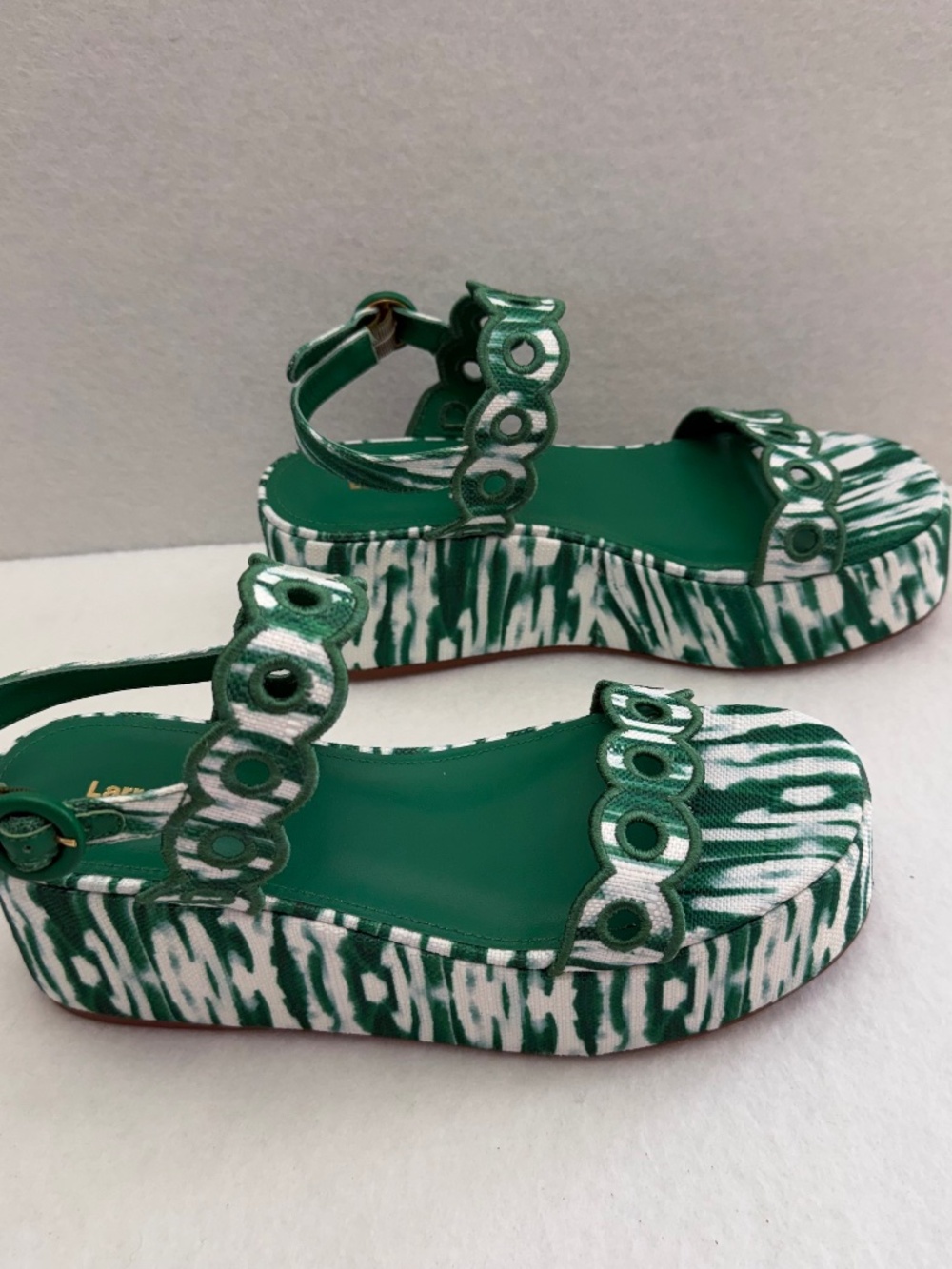 NWT Larroude Florence Broderie Green Tie-Dye Print Flatform Shoes Size 9